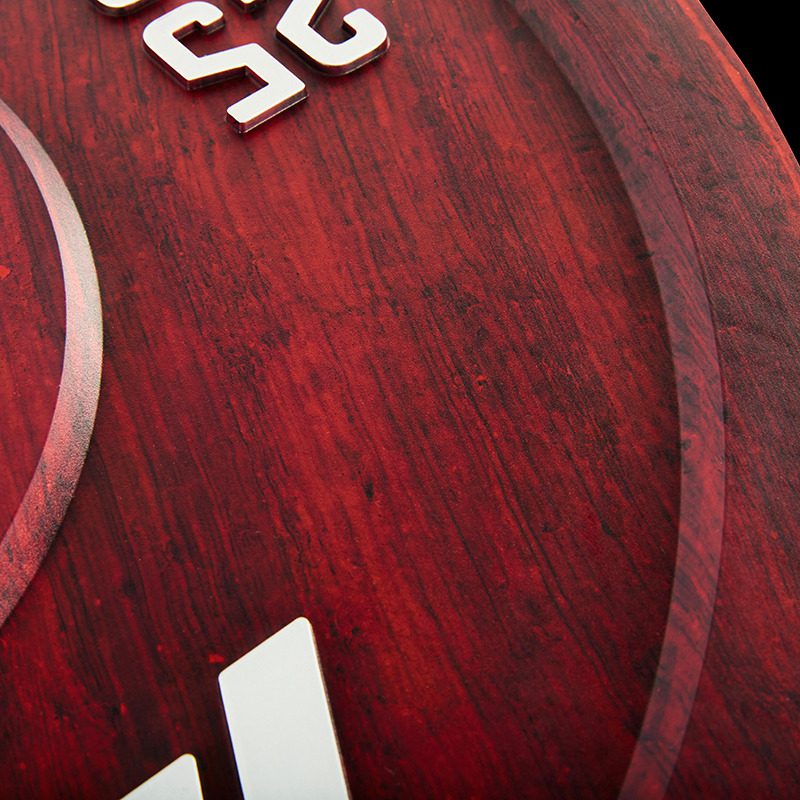 The picture shows - Due to the special manufacturing technique, each disc is a visually striking unique piece that cannot be found anywhere else.